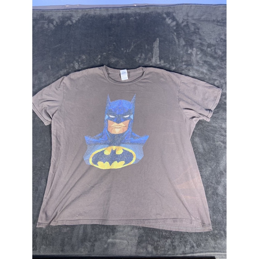 Vintage DC Comics Batman T-Shirt Men 2XL Gray Distressed Bat-Signal Logo